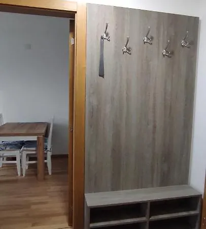 Lane 索科矿泉村