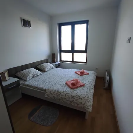 Lane Apartment